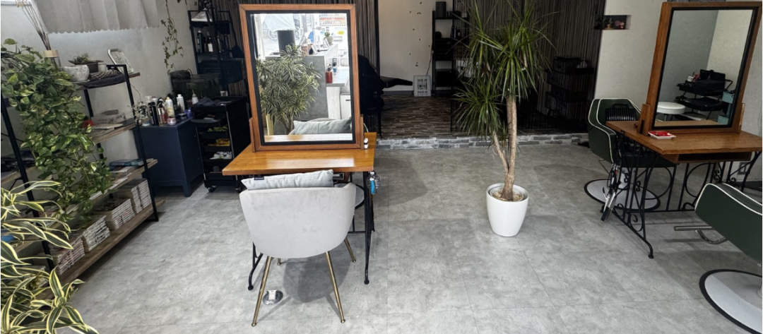 サロン内観